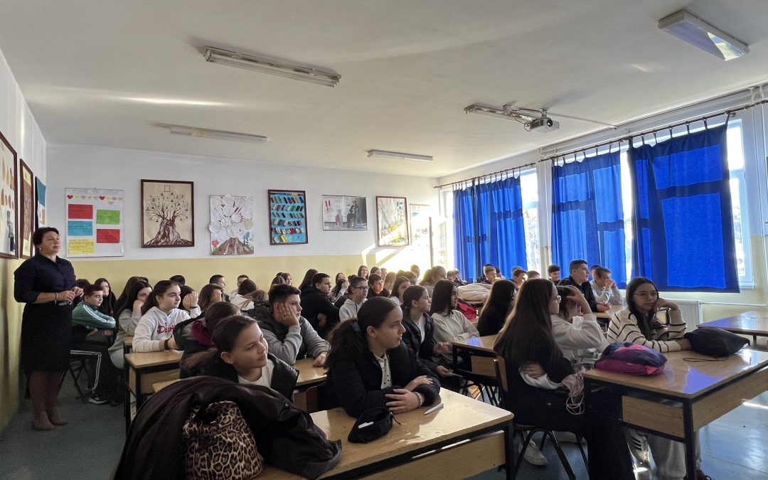 Пружена рука некоме може постати ослонац!